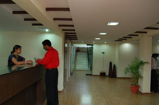 Hotel Royal Regency Bori  Exterior photo